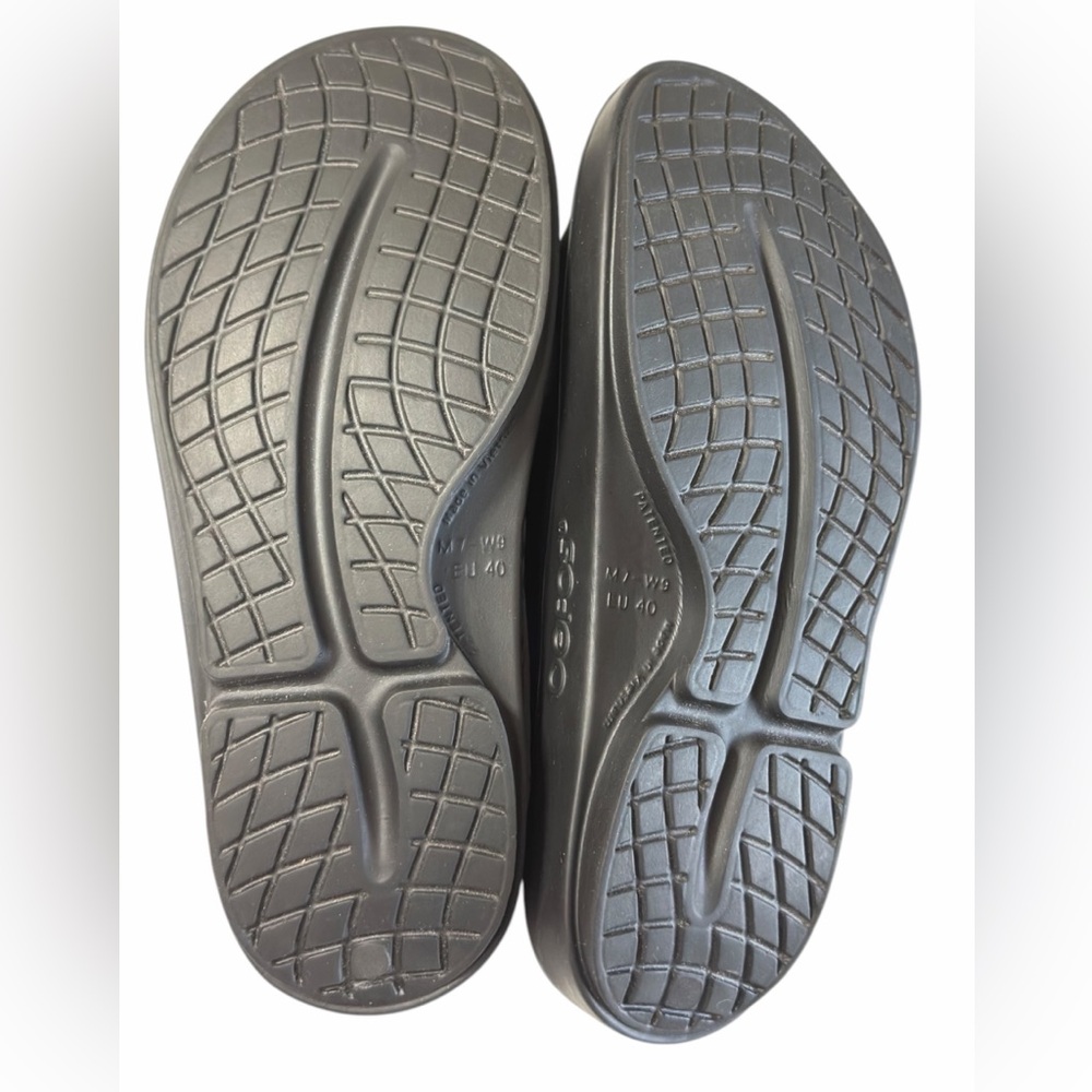 OOfos OOahh  Iridescent Luxe Slide Comfort Recovery Sandals Size W 9 - L 7 NEW - Picture 6 of 12